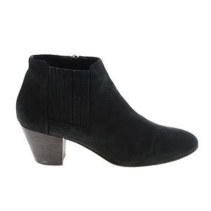 Aquatalia Black Suede Round Toe Zip Ankle Booties